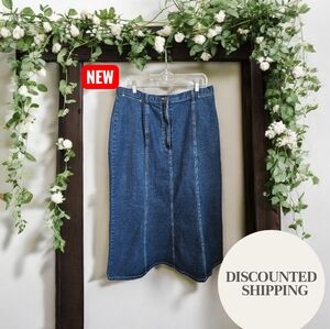 AMI Flattering Fit And Flare Women's Denim Skirt 18W Like New!